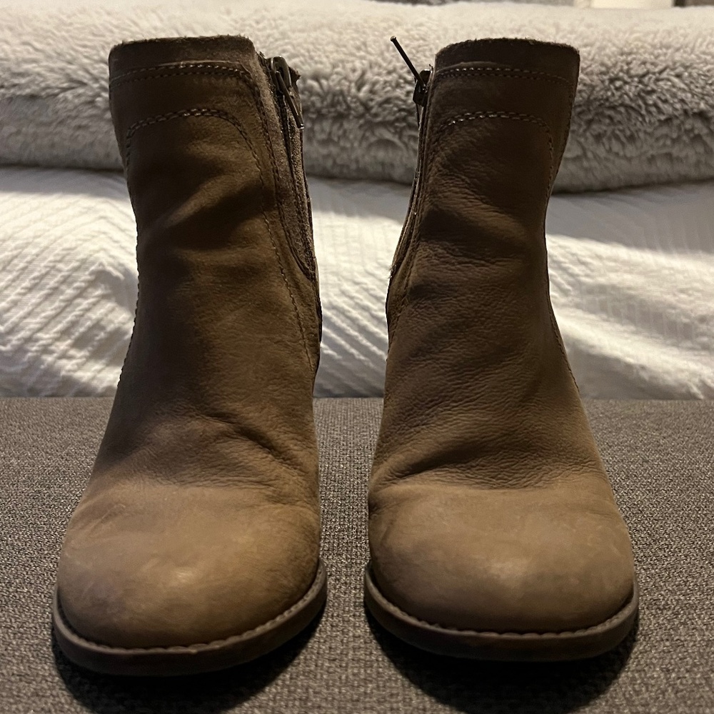 Lucky Brand Women’s Yenata Fashion Boot, Brindle, Size 6